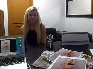 Blonde Model Sucks Agent tentacle hentai video a Better Job